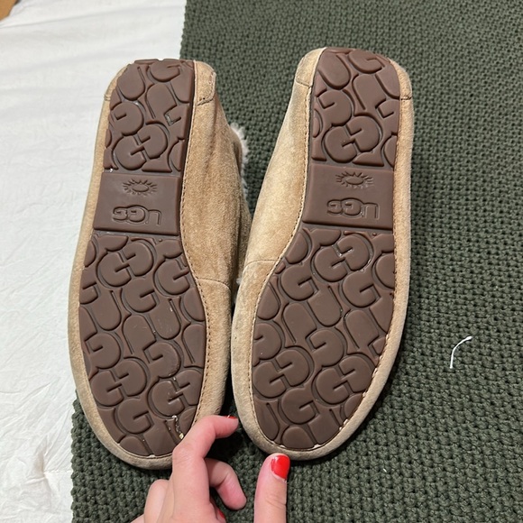 UGG slippers - Picture 4 of 6